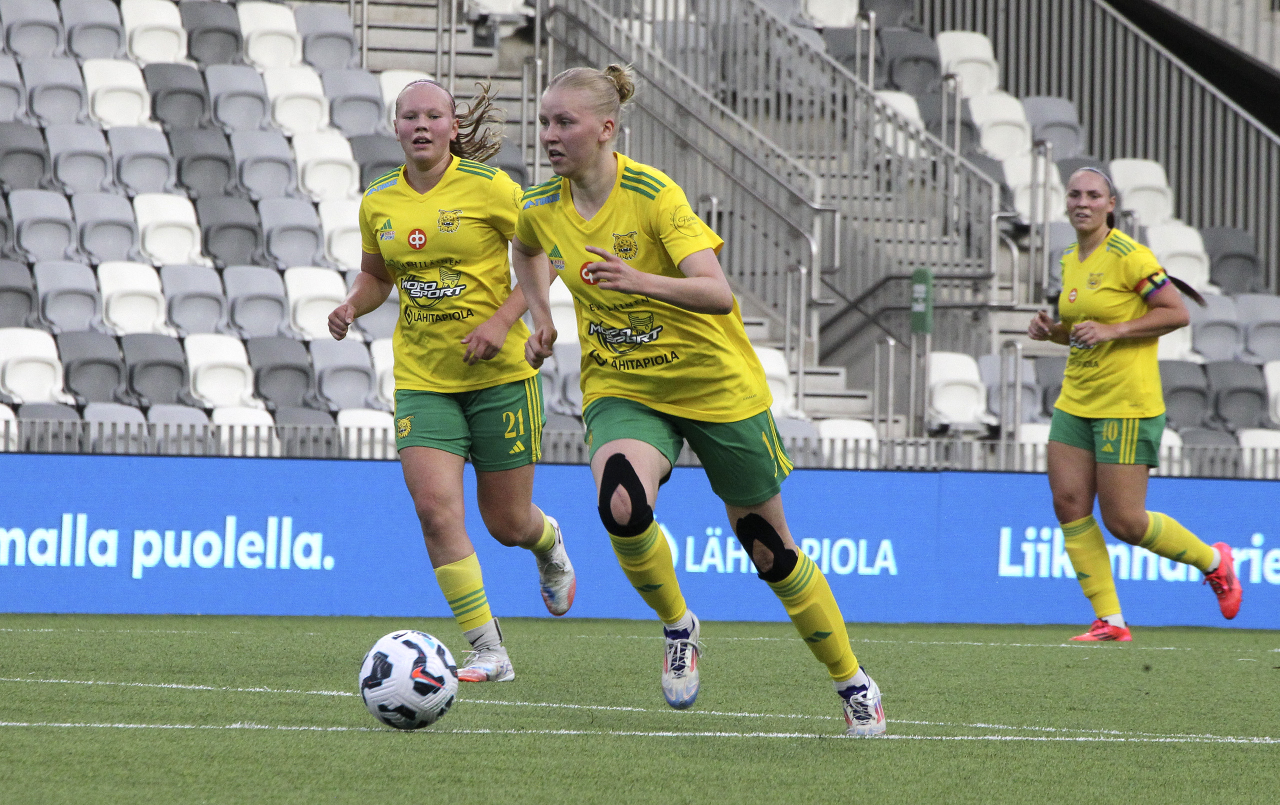 ilvesnaisetjalkapallo.fi