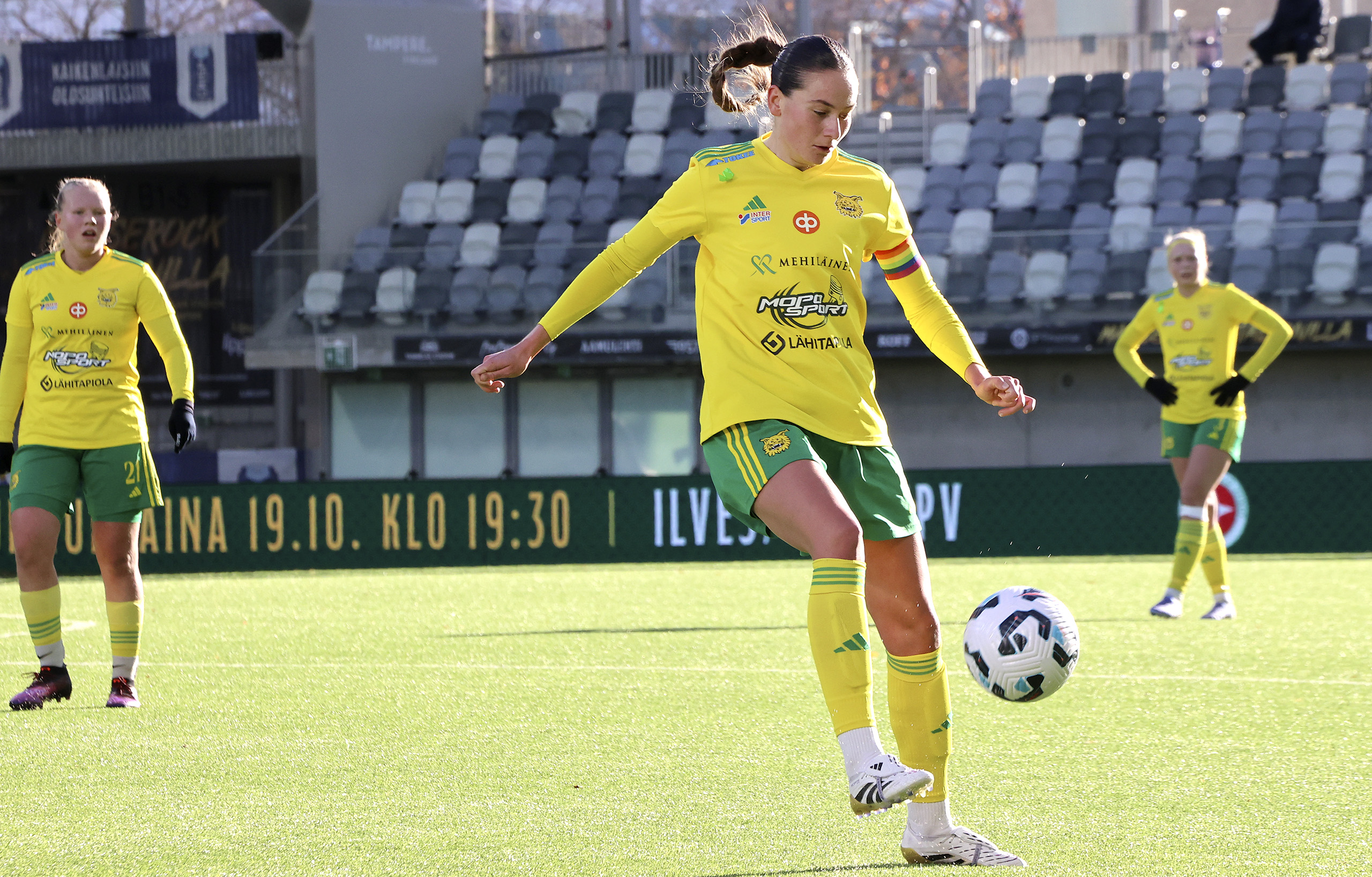 ilvesnaisetjalkapallo.fi