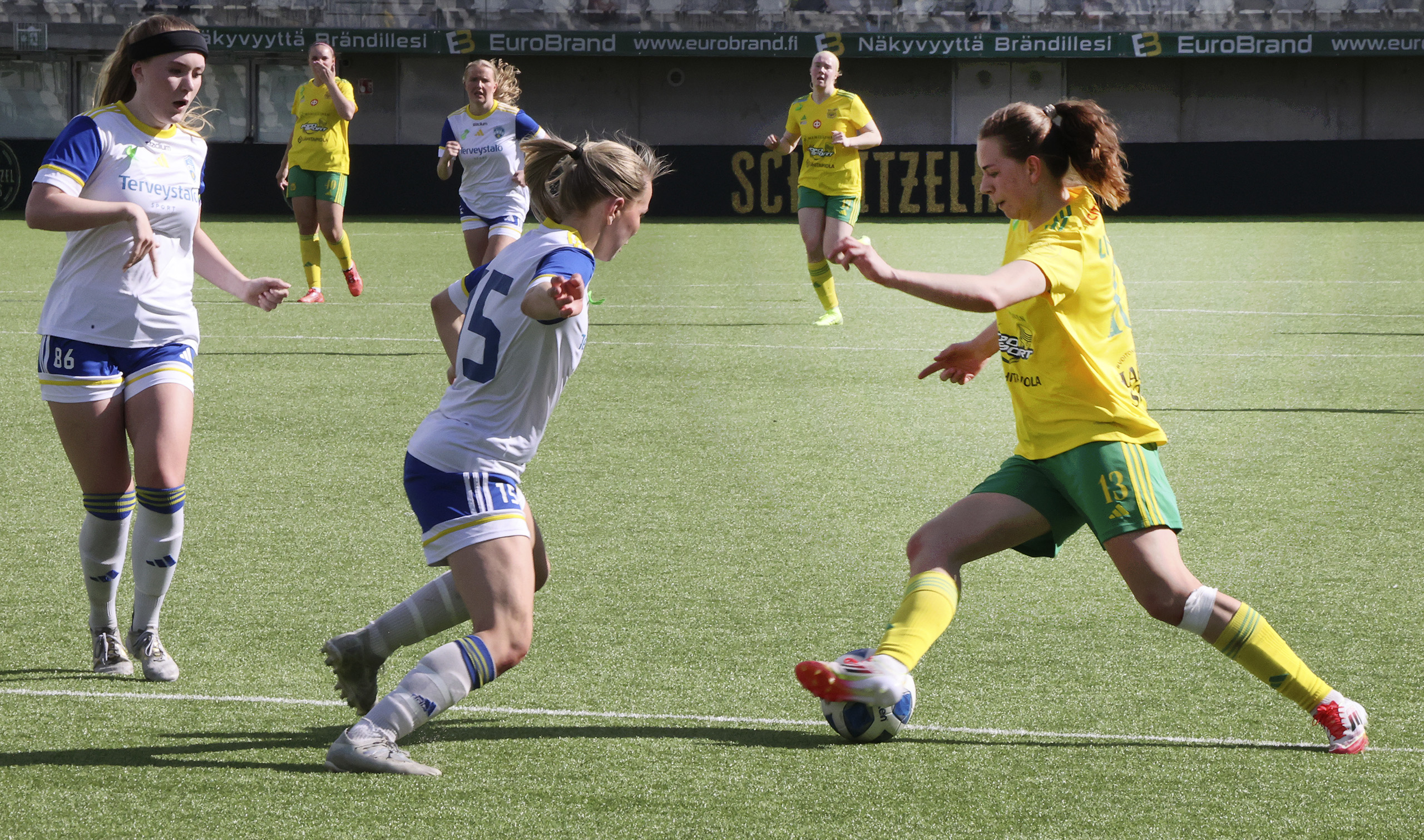 ilvesnaisetjalkapallo.fi