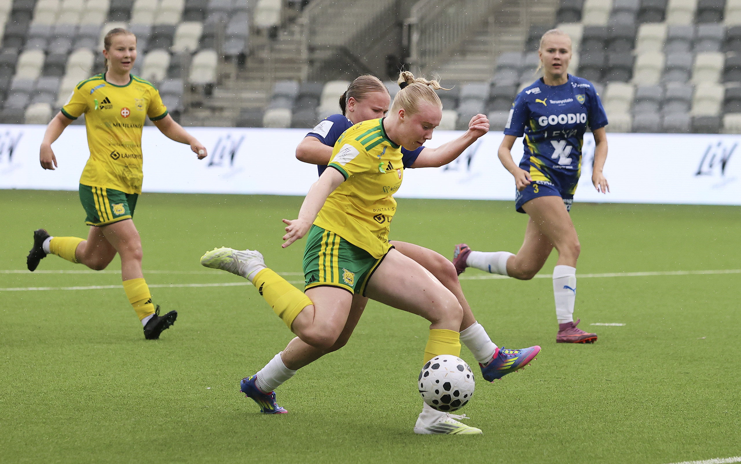 ilvesnaisetjalkapallo.fi